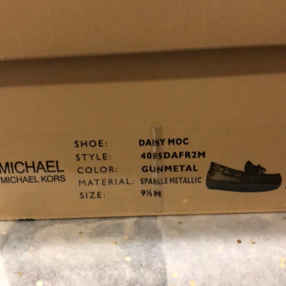 Micheal Kors shoes - Picture 6 of 6
